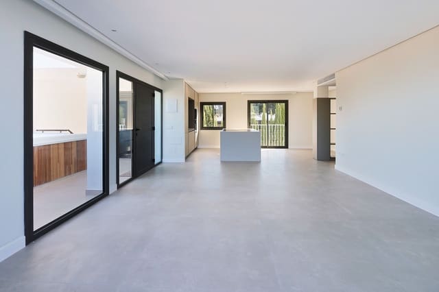 2 makuuhuone Kattohuoneisto myytävänä paikassa Nueva Andalucía Centro, Marbella mukana uima-altaan - 890 000 € (Ref: 9035571)