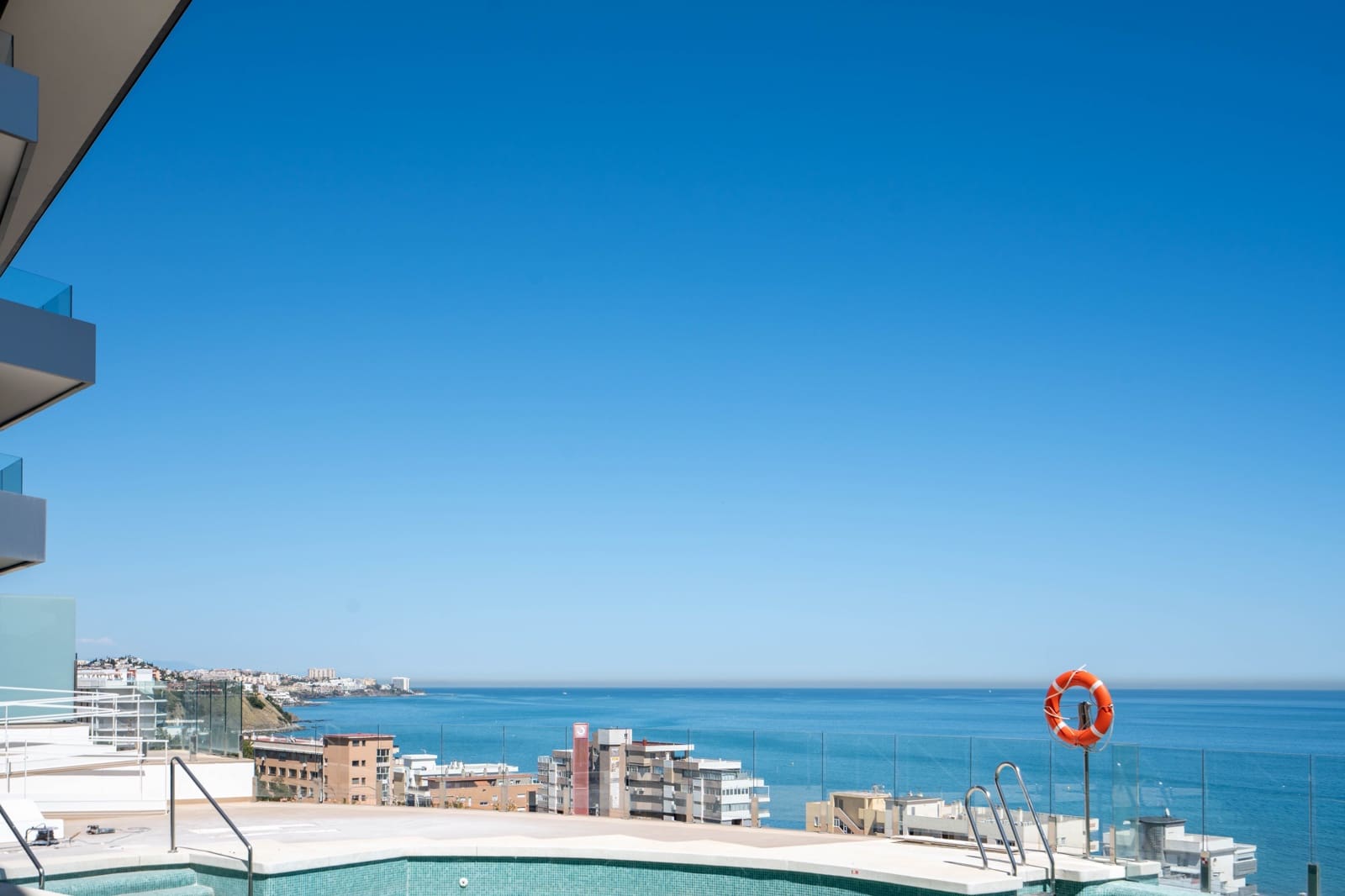 2 soveværelse Lejlighed til salg i Fuengirola med swimmingpool - € 719.000 (Ref: 9035575)