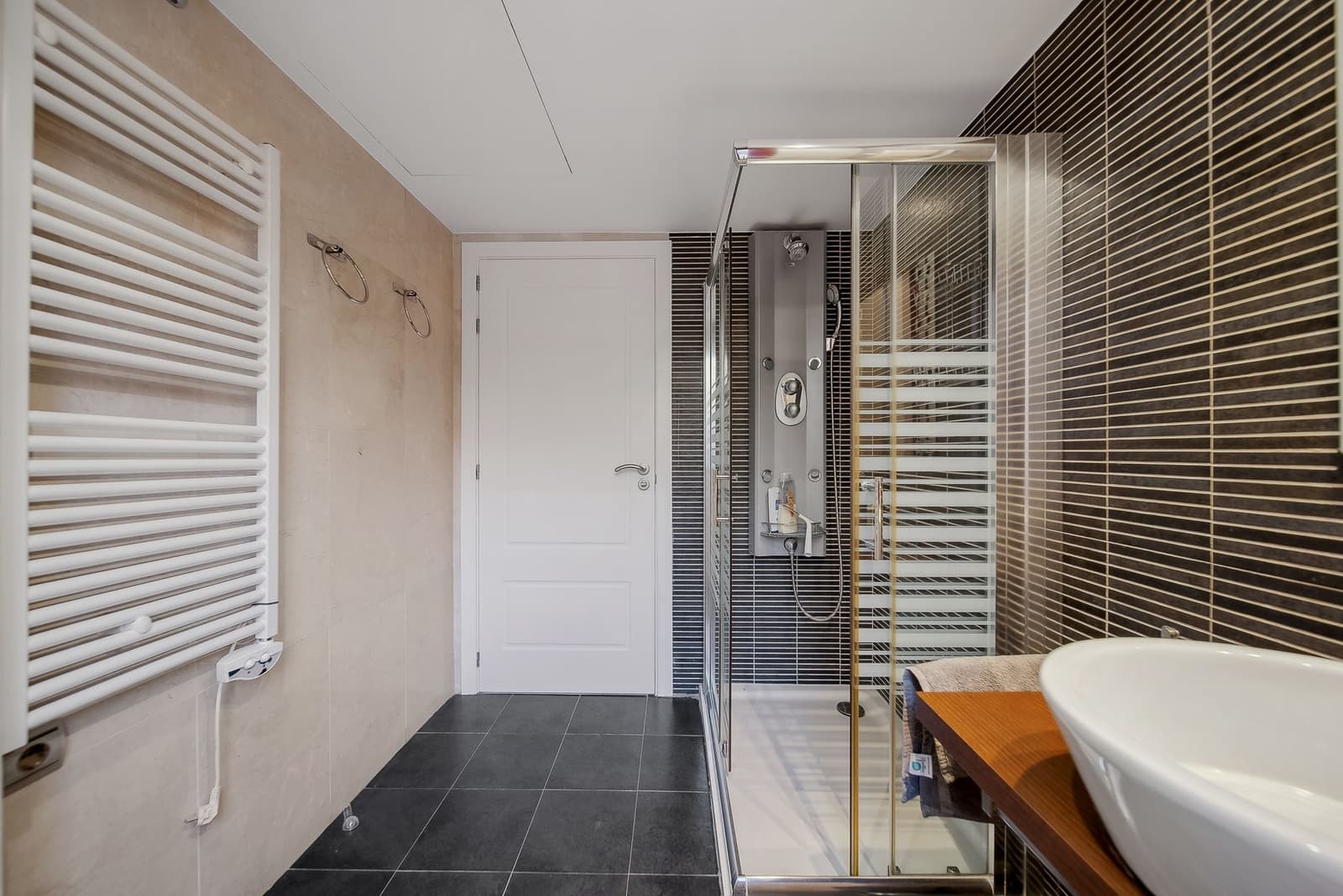 2 bedroom Apartment for sale in Casares - € 450,000 (Ref: 9037052)