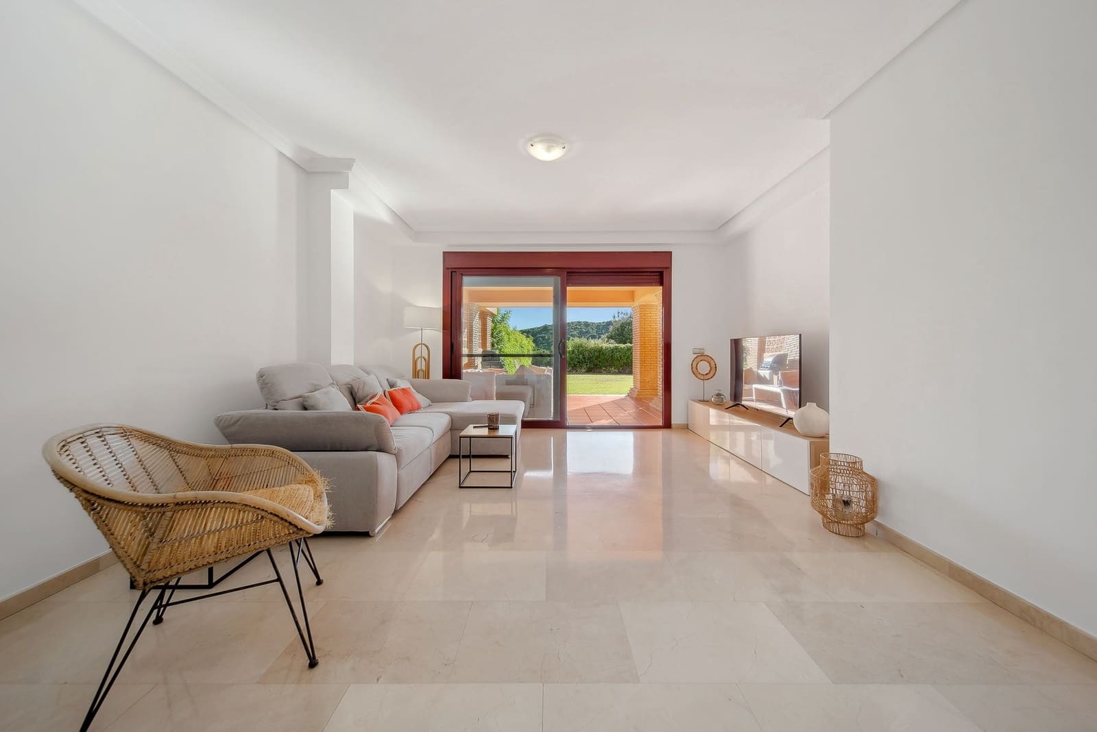 2 bedroom Apartment for sale in Casares - € 450,000 (Ref: 9037052)