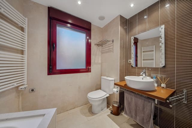 2 bedroom Apartment for sale in Casares - € 450,000 (Ref: 9037052)