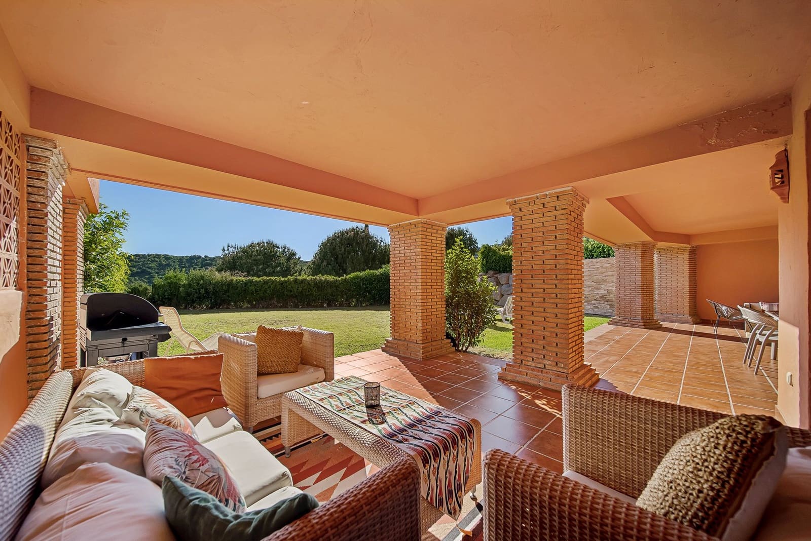 2 bedroom Apartment for sale in Casares - € 450,000 (Ref: 9037052)