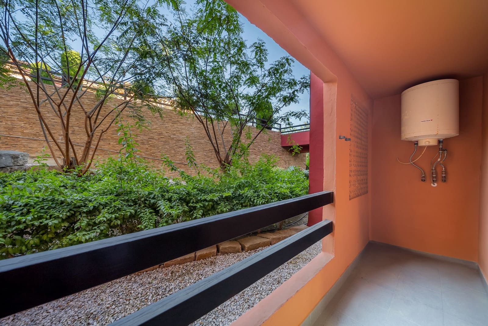 2 bedroom Apartment for sale in Casares - € 450,000 (Ref: 9037052)