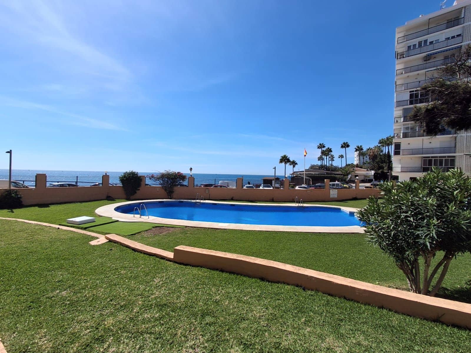 3 bedroom Apartment for sale in Mijas Costa with pool - € 349,000 (Ref: 9037665)