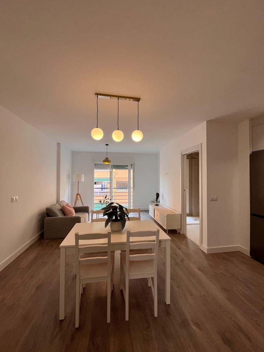 1 soveværelse Lejlighed til salg i Malaga by - € 295.000 (Ref: 9041570)