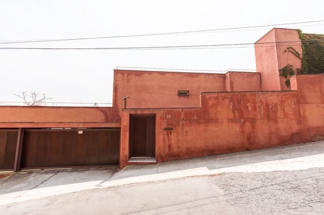 4 soverom Villa til salgs i El Atabal, Málaga by med svømmebasseng - € 1 950 000 (Ref: 9043993)