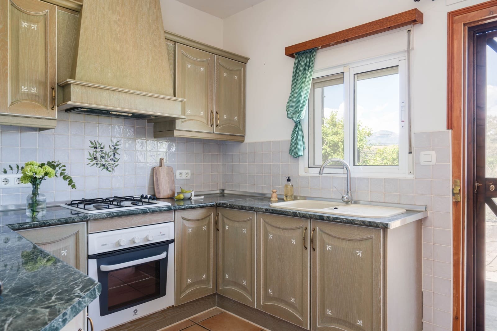 4 slaapkamer Huis te koop in Pizarra met zwembad - € 450.000 (Ref: 9049651)