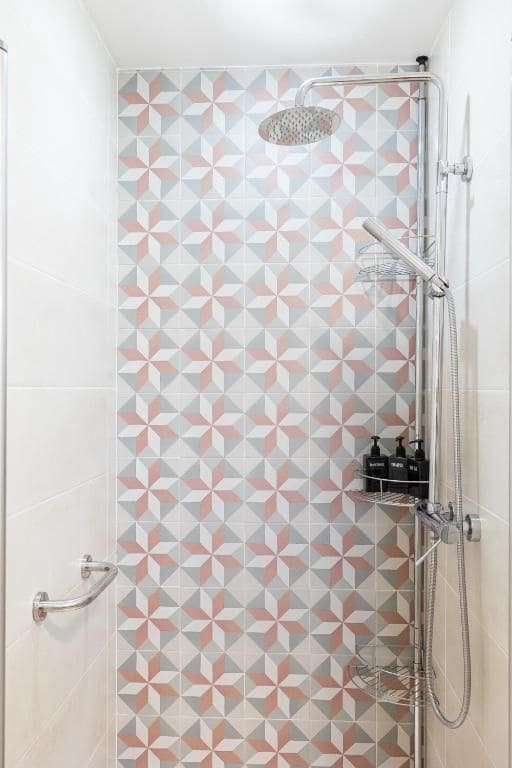 8 soveværelse Finca/Landehus til salg i Malaga by med swimmingpool - € 650.000 (Ref: 9053656)