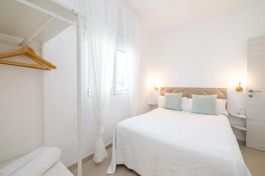 8 soveværelse Finca/Landehus til salg i Malaga by med swimmingpool - € 650.000 (Ref: 9053656)