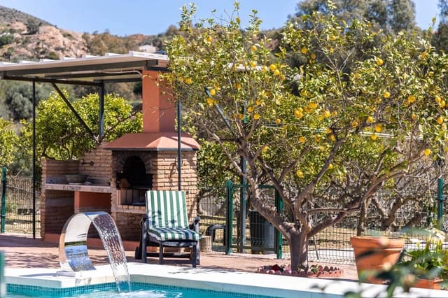 8 soverom Finca/Herregård til salgs i Campanillas, Málaga by med svømmebasseng - € 650 000 (Ref: 9053656)