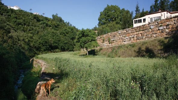 Hus til salgs i Los Arqueros - Puerto del Almendro, Benahavís - € 1 350 000 (Ref: 9056997)