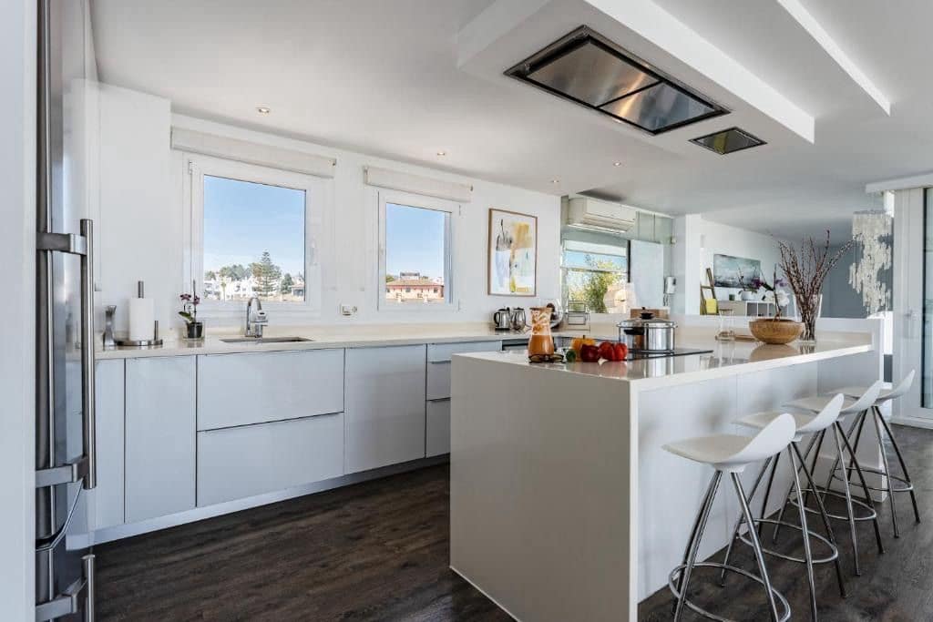 2 soveværelse Penthouse til salg i Mijas Costa - € 1.425.000 (Ref: 9058621)