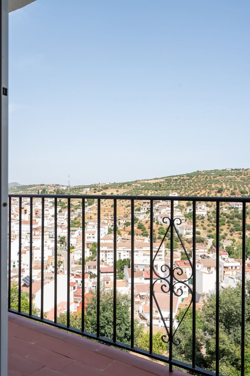 5 soveværelse Byhus til salg i Tolox - € 190.000 (Ref: 9073842)