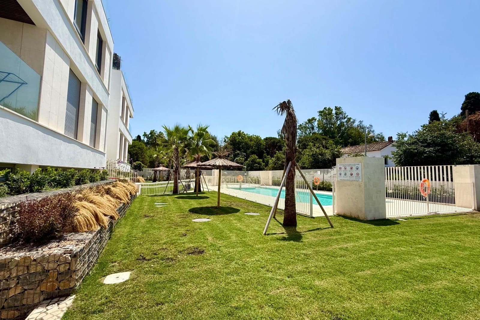 2 sypialnia Apartament na sprzedaż w Marbella z basenem - 635 000 € (Ref: 9077465)