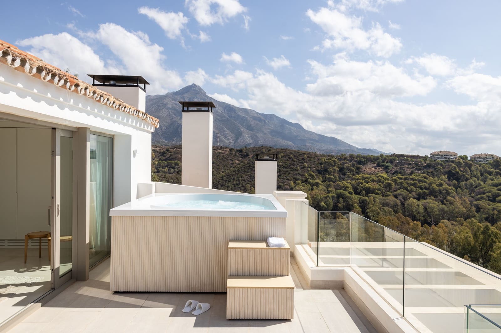 3 makuuhuone Huoneisto myytävänä paikassa Marbella mukana uima-altaan - 2 890 000 € (Ref: 9077693)