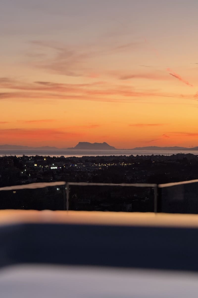 Apartamento de 3 habitaciones en Marbella en venta con piscina - 2.890.000 € (Ref: 9077693)