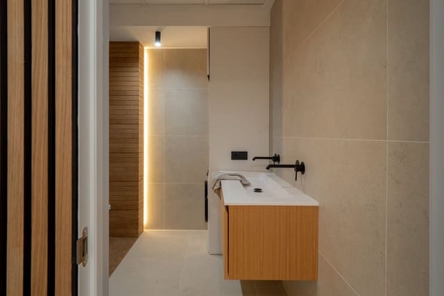 2 sovrum Lägenhet till salu i El Terreno, Palma de Mallorca med pool - 1 395 000 € (Ref: 9088221)