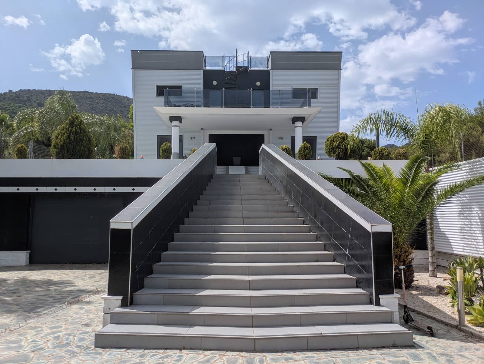 5 soveværelse Villa til salg i Alhaurin de la Torre med swimmingpool - € 795.000 (Ref: 9094443)