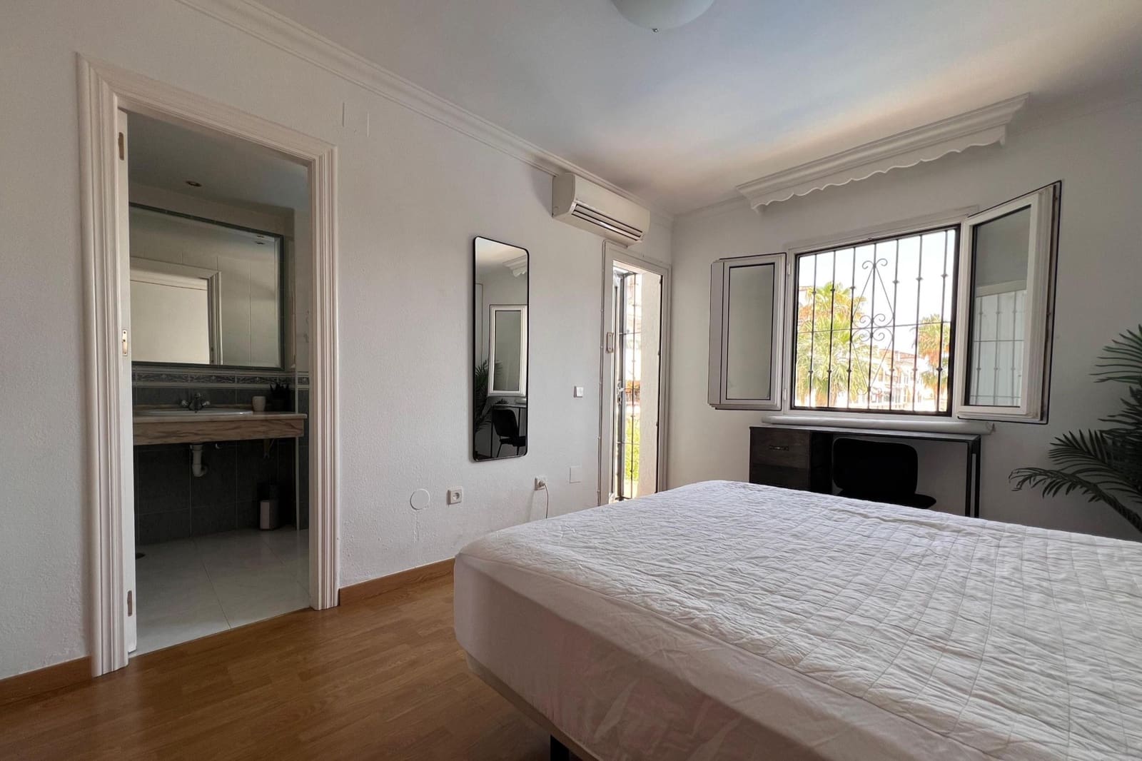 Casa de 5 habitaciones en Mijas en venta con piscina - 449.000 € (Ref: 9099933)