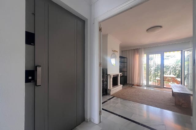 Casa de 5 habitaciones en Mijas en venta con piscina - 449.000 € (Ref: 9099933)