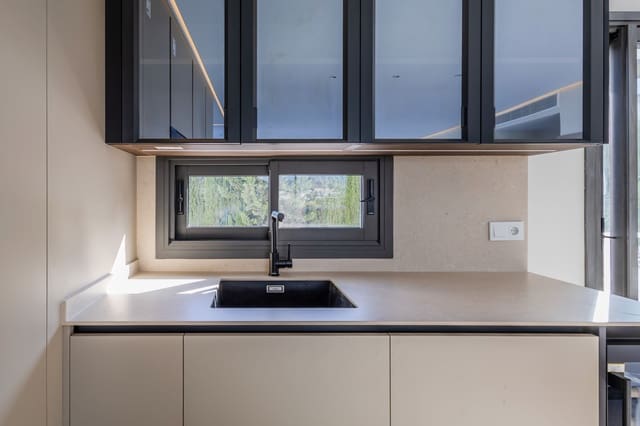 2 makuuhuone Huoneisto myytävänä paikassa Nueva Andalucía Centro, Marbella mukana uima-altaan - 890 000 € (Ref: 9100161)