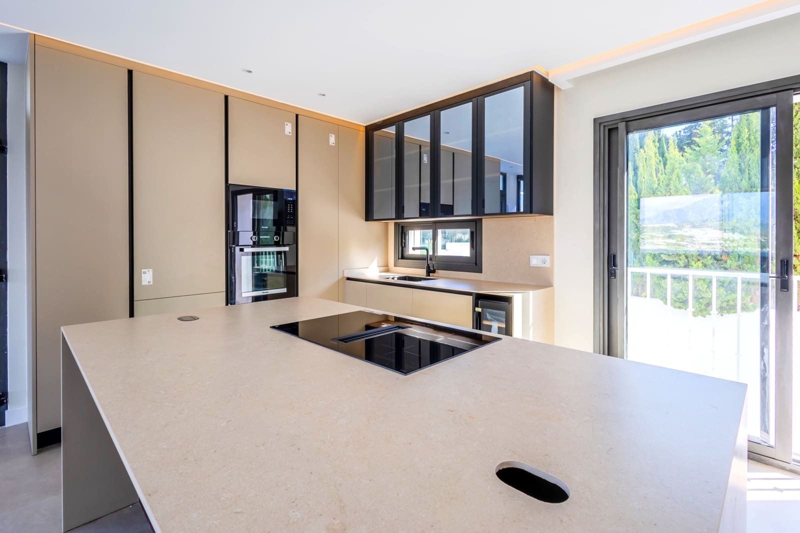 2 soverom Leilighet til salgs i Marbella med svømmebasseng - € 890 000 (Ref: 9100161)