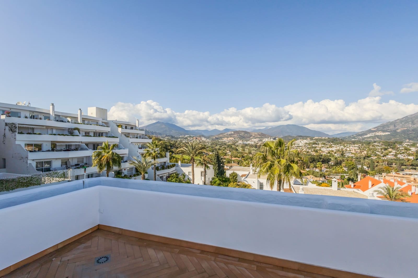 2 soverom Leilighet til salgs i Marbella med svømmebasseng - € 890 000 (Ref: 9100161)