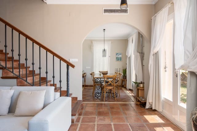 2 sovrum Hus till salu i Istán med pool - 699 000 € (Ref: 9100243)