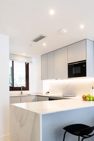 2 makuuhuone Huoneisto myytävänä paikassa Torreblanca, Fuengirola mukana uima-altaan - 449 000 € (Ref: 9105173)