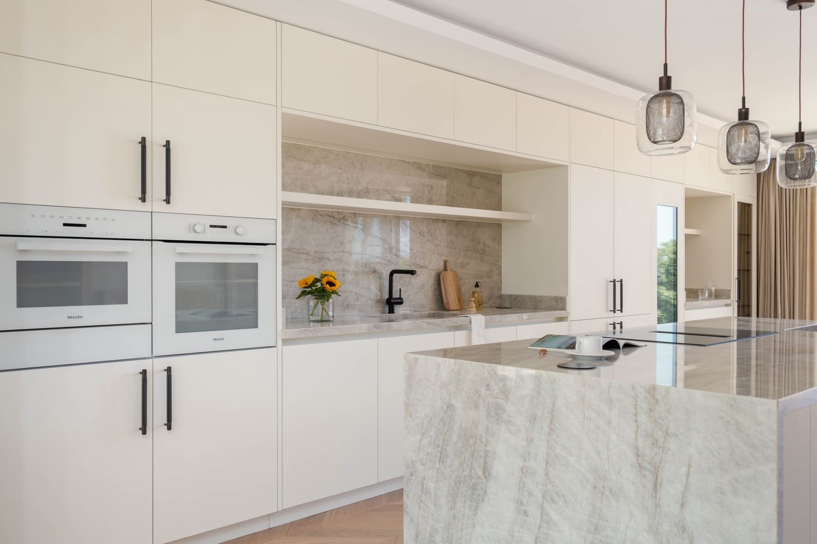 Casa de 4 habitaciones en Marbella en venta con piscina - 3.195.000 € (Ref: 9107000)