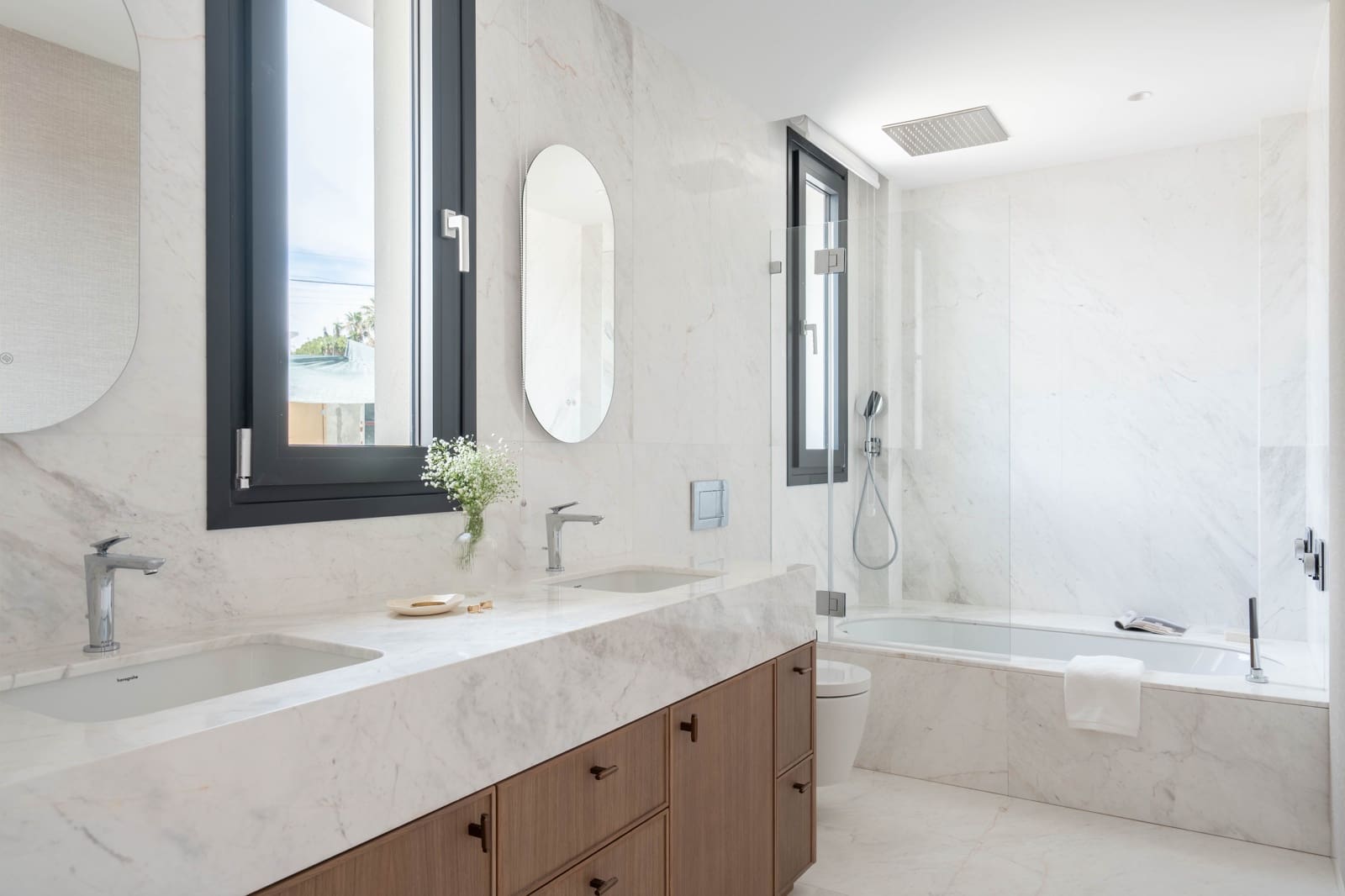 Casa de 4 habitaciones en Marbella en venta con piscina - 3.195.000 € (Ref: 9107000)