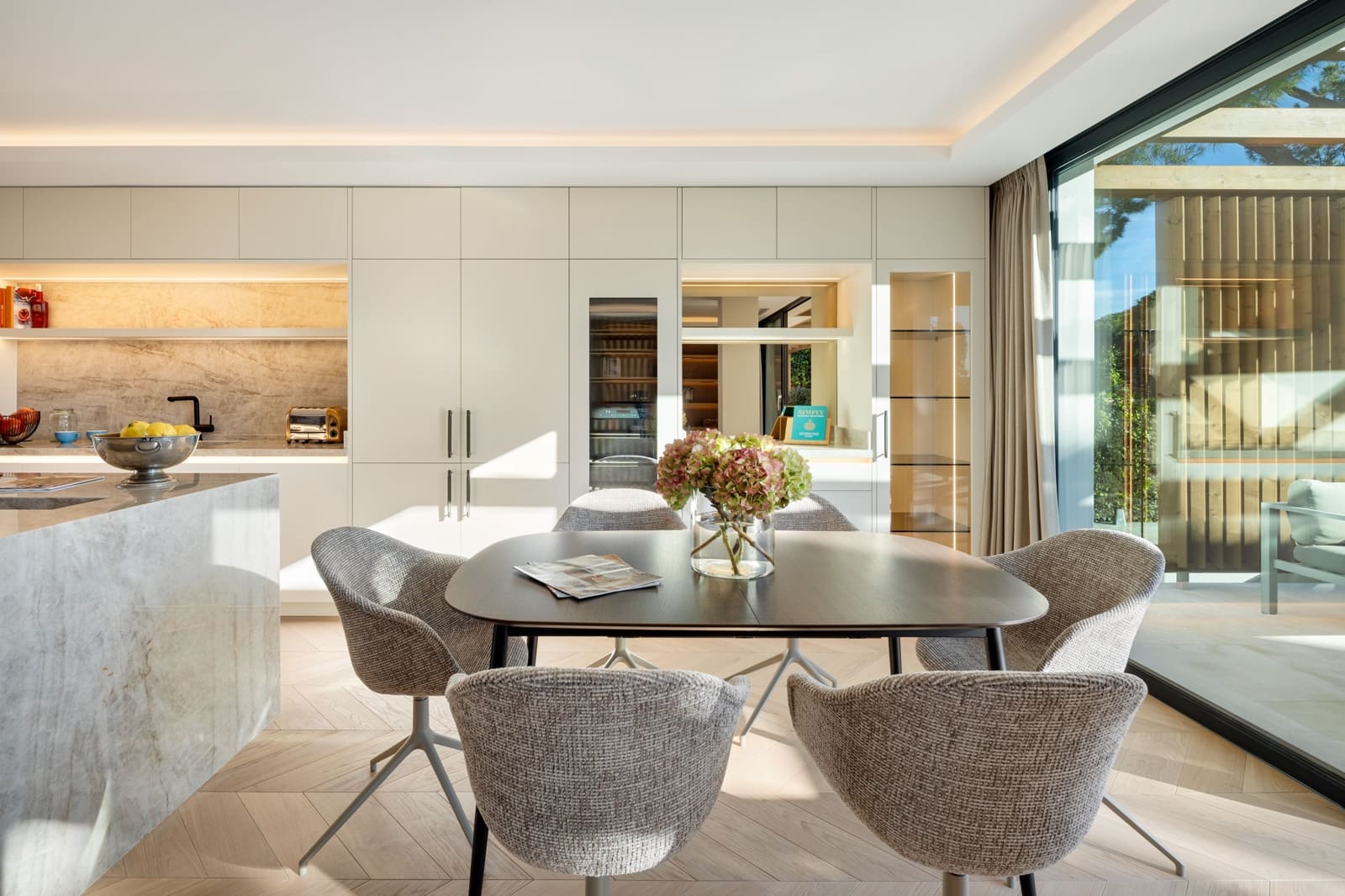 Casa de 4 habitaciones en Marbella en venta con piscina - 3.195.000 € (Ref: 9107000)