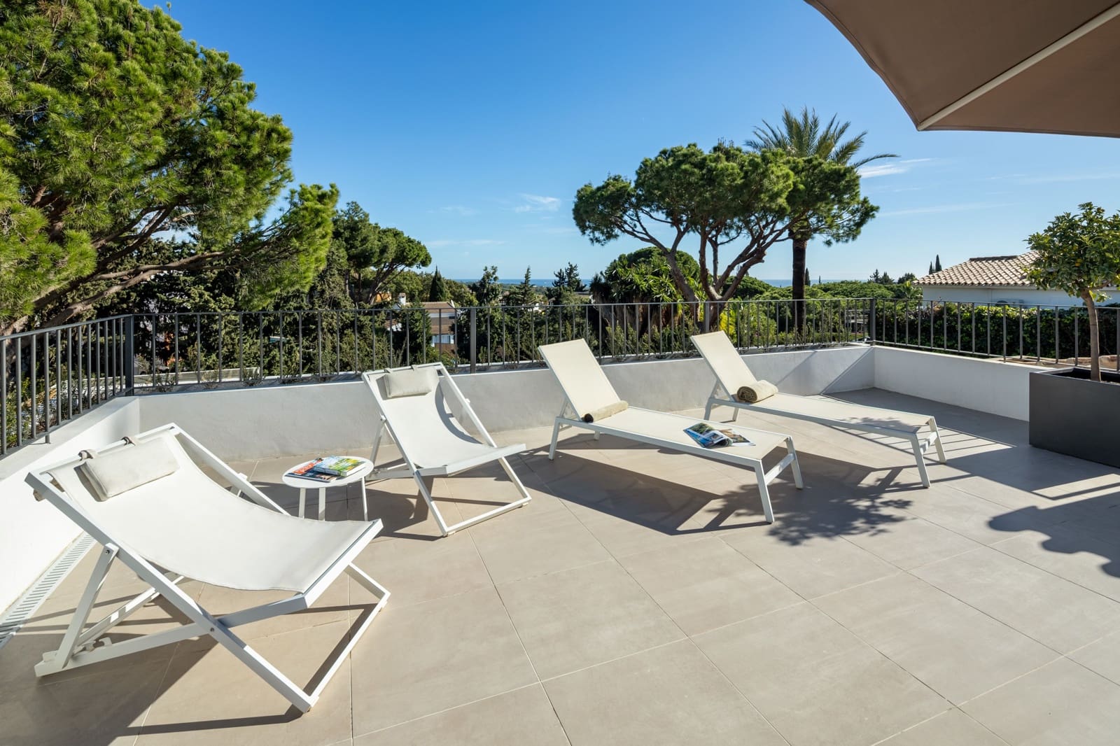 Casa de 4 habitaciones en Marbella en venta con piscina - 3.195.000 € (Ref: 9107000)