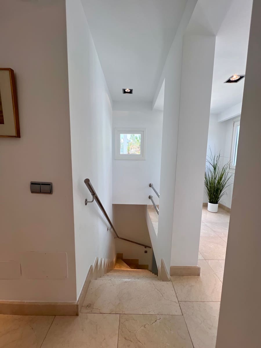 4 bedroom Villa for sale in Mijas Costa - € 899,000 (Ref: 9107291)