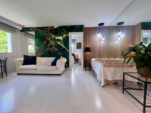 Chalet de 4 habitaciones en Mijas Costa, Mijas en venta - 899.000 € (Ref: 9107291)