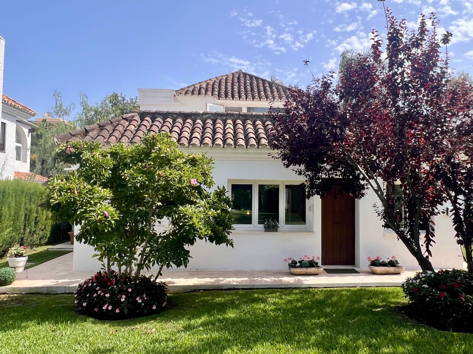 4 bedroom Villa for sale in Mijas Costa - € 899,000 (Ref: 9107291)