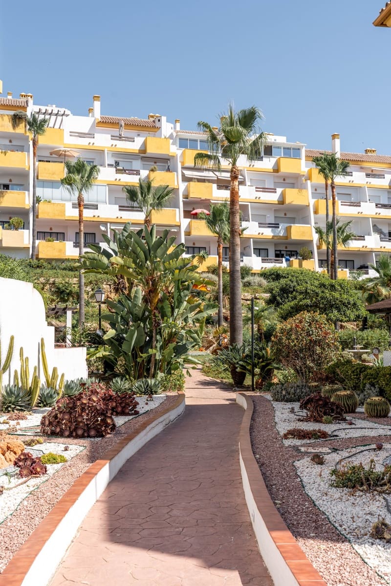 2 soverom Leilighet til salgs i Mijas Costa med svømmebasseng - € 260 000 (Ref: 9108282)