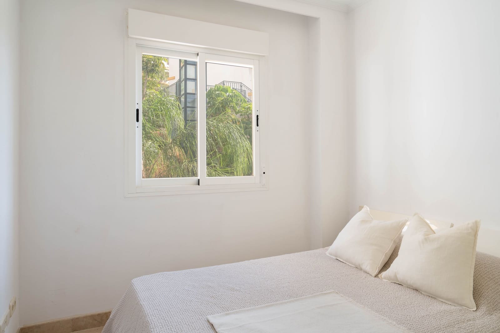 2 soverom Leilighet til salgs i Mijas Costa med svømmebasseng - € 260 000 (Ref: 9108282)