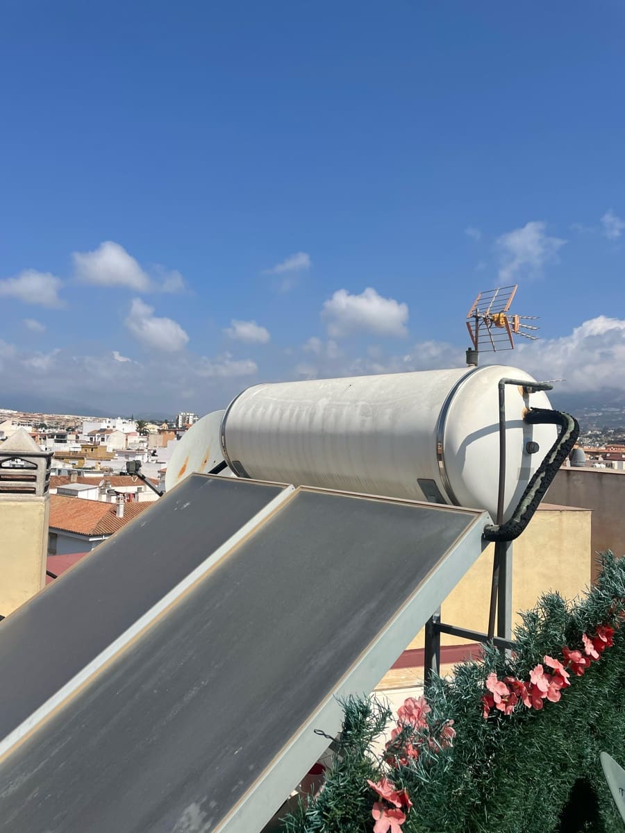 2 makuuhuone Huoneisto myytävänä paikassa Fuengirola - 299 000 € (Ref: 9124410)