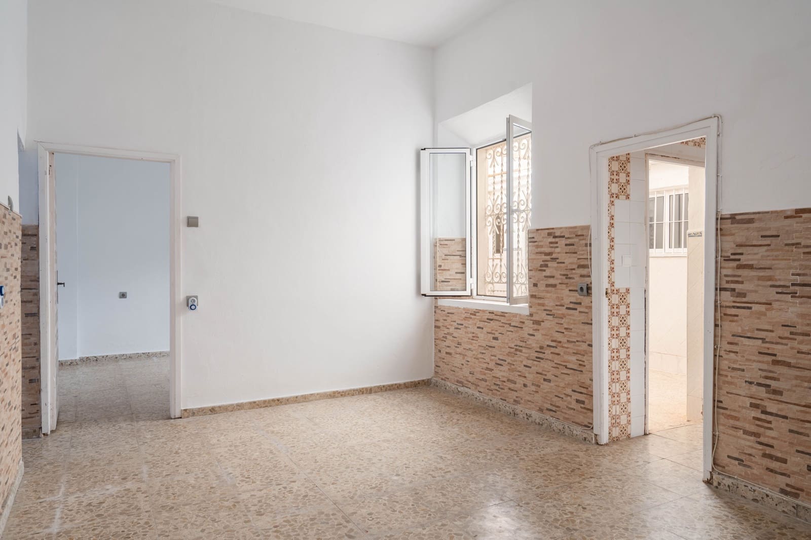 3 soveværelse Byhus til salg i Malaga by - € 395.000 (Ref: 9125935)