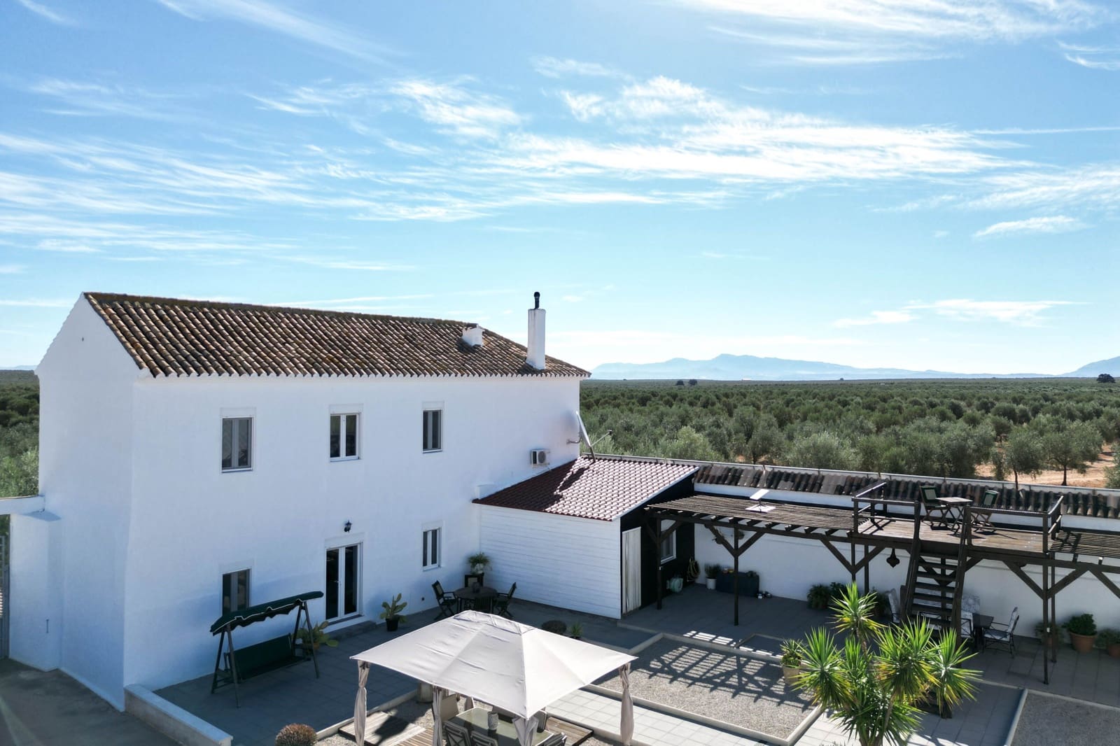 7 soveværelse Villa til salg i Antequera med swimmingpool - € 999.999 (Ref: 9127523)