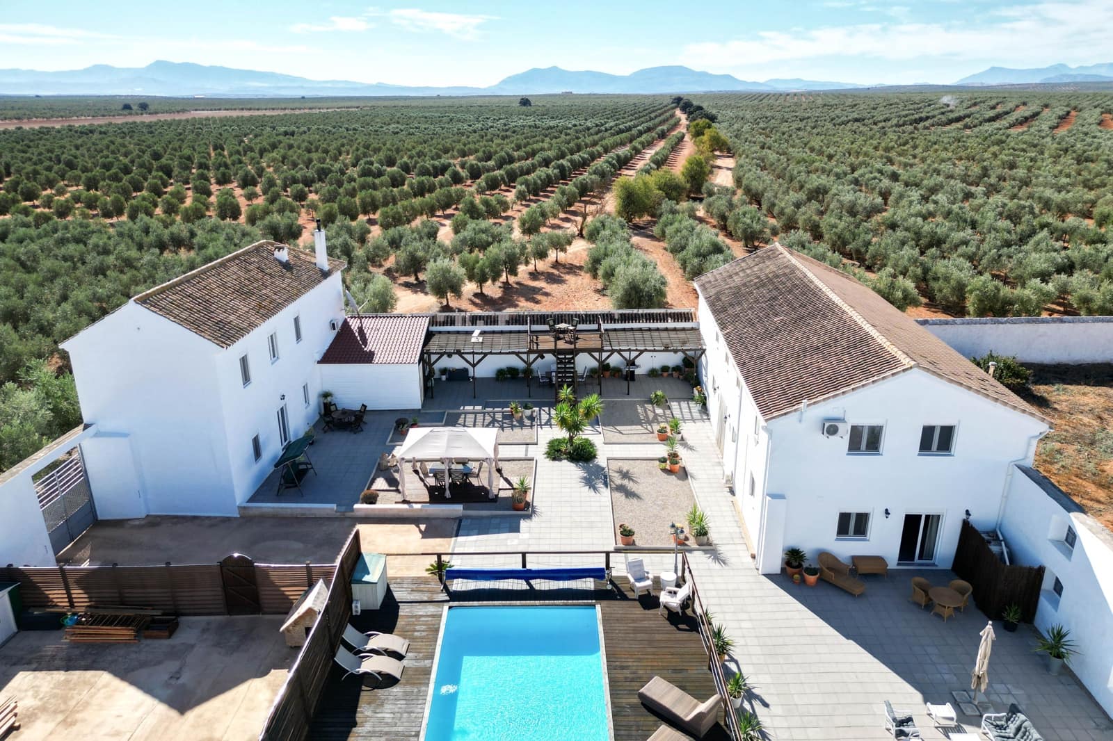 7 soveværelse Villa til salg i Antequera med swimmingpool - € 999.999 (Ref: 9127523)
