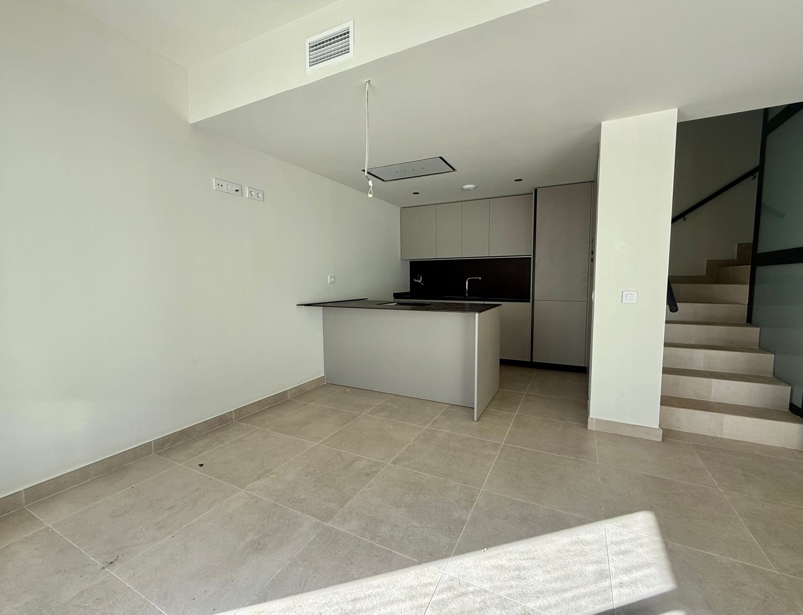 4 makuuhuone Omakotitalo myytävänä paikassa Benalmadena - 860 000 € (Ref: 9128675)