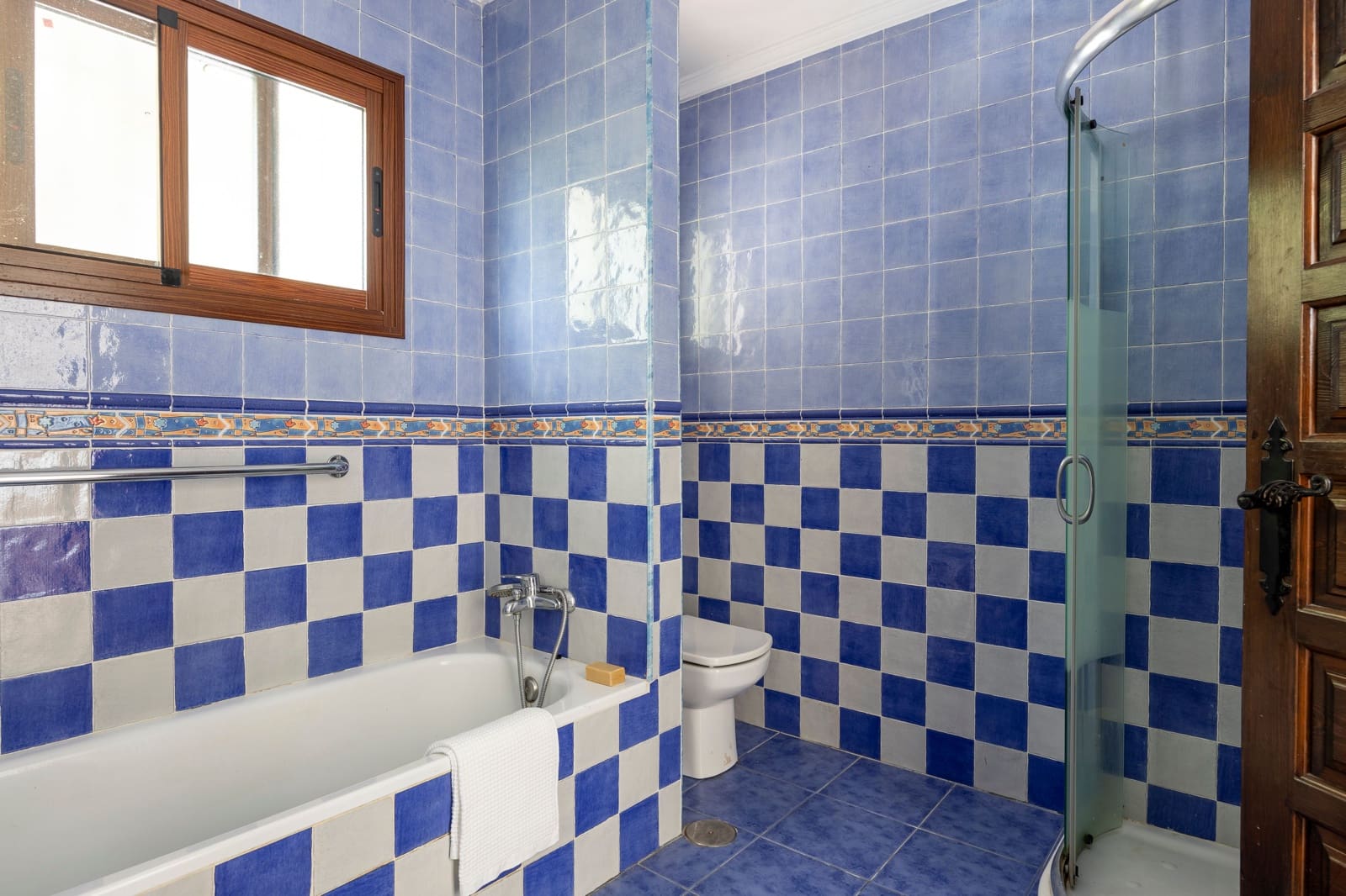 6 bedroom Villa for sale in Benalmadena - € 1,150,000 (Ref: 9129042)