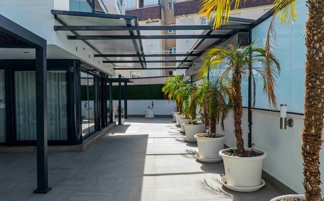 3 makuuhuone Huoneisto myytävänä paikassa Torremolinos - 1 120 000 € (Ref: 9130402)