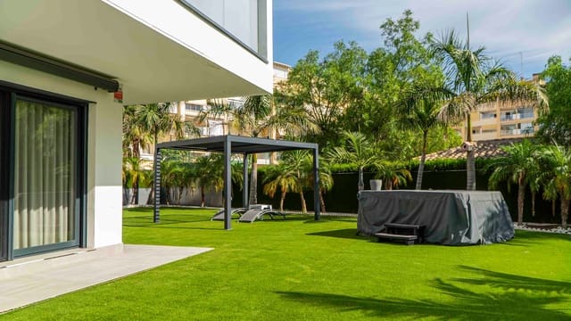 3 makuuhuone Huoneisto myytävänä paikassa Torremolinos - 1 120 000 € (Ref: 9130402)