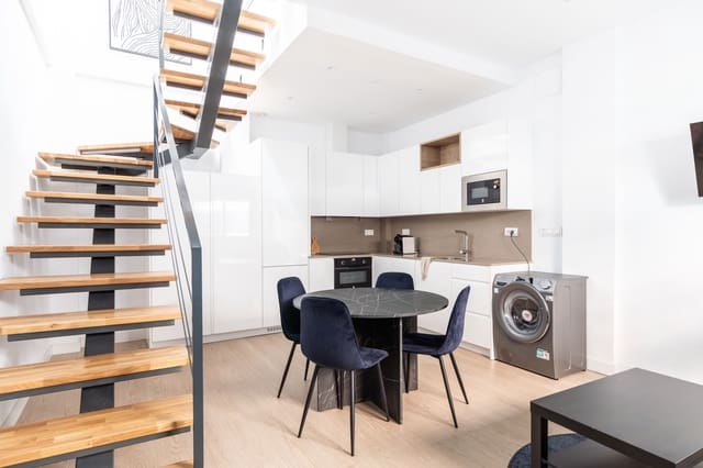 3 bedroom Townhouse for sale in El Molinillo, Málaga city - € 495,000 (Ref: 9133763)