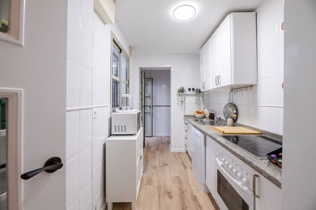 4 bedroom Apartment for sale in Centro Historico, Málaga city - € 599,000 (Ref: 9133764)