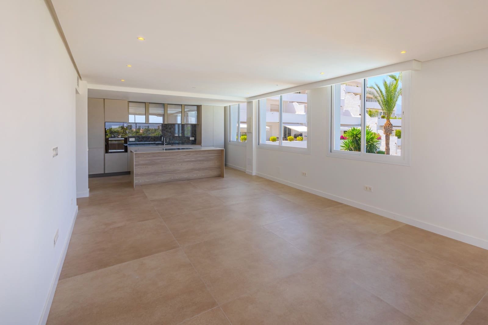 2 makuuhuone Huoneisto myytävänä paikassa Marbella mukana uima-altaan - 690 000 € (Ref: 9133811)