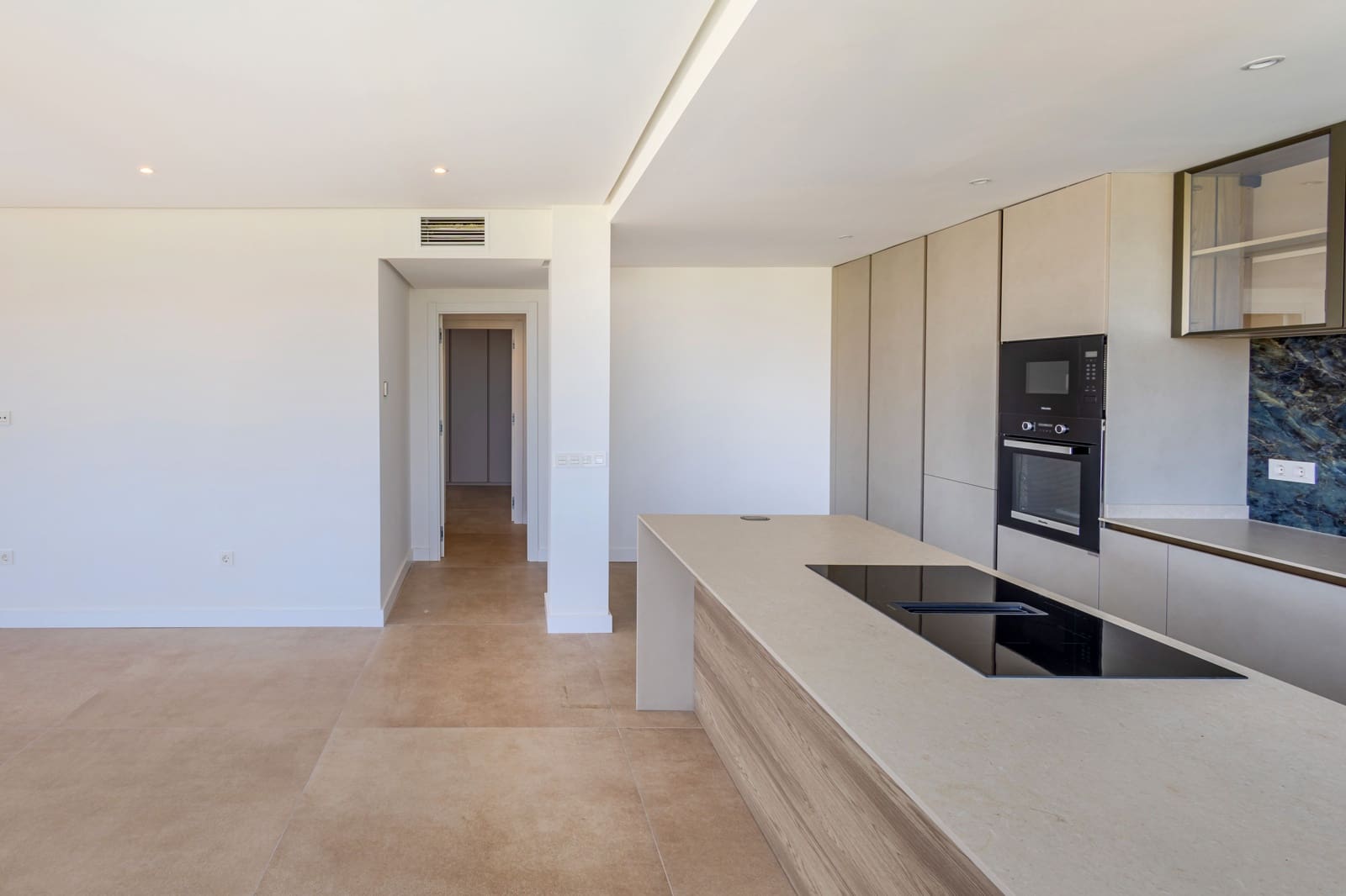 2 makuuhuone Huoneisto myytävänä paikassa Marbella mukana uima-altaan - 690 000 € (Ref: 9133811)